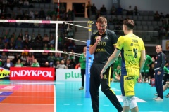 9R2A3106