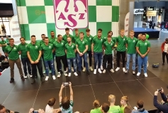 Oficjalna prezentacja (23/24)